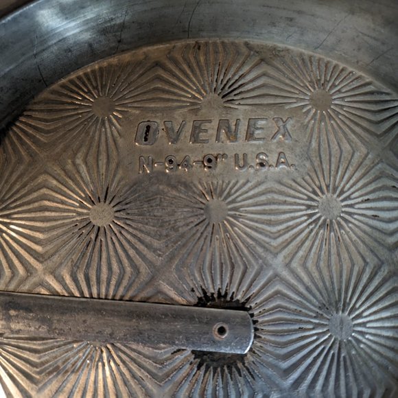 Ovenex N-94-9 & Starburst Cake Pans With Bottom Release - Picture 3 of 6